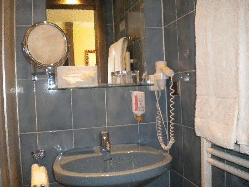 Landhotel Rosentaler Hof Sankt Jakob im Rosental Bagian luar foto